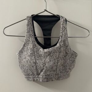 Gymshark Fleur Textured Sports Bra | Dark Grey | XS